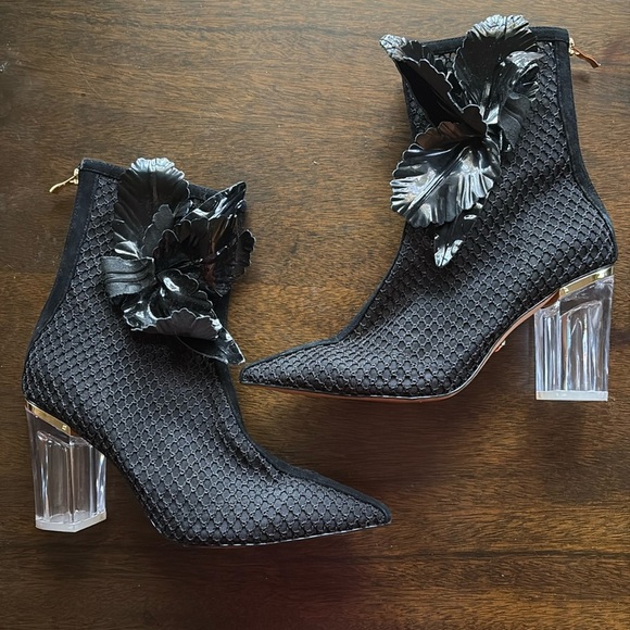 CECELIA NEW YORK “Bloom” bootie - Picture 1 of 11